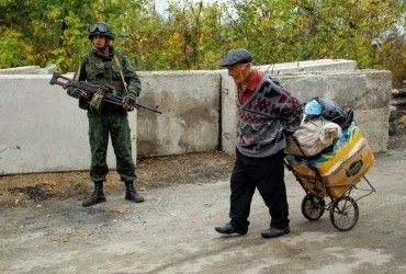 На Луганщине продолжаются репрессии: оккупанты выискивают украинских патриотов и своих дезертиров