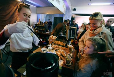 Фото ХІ Национальный праздник шоколада во Львове 15 октября 2016