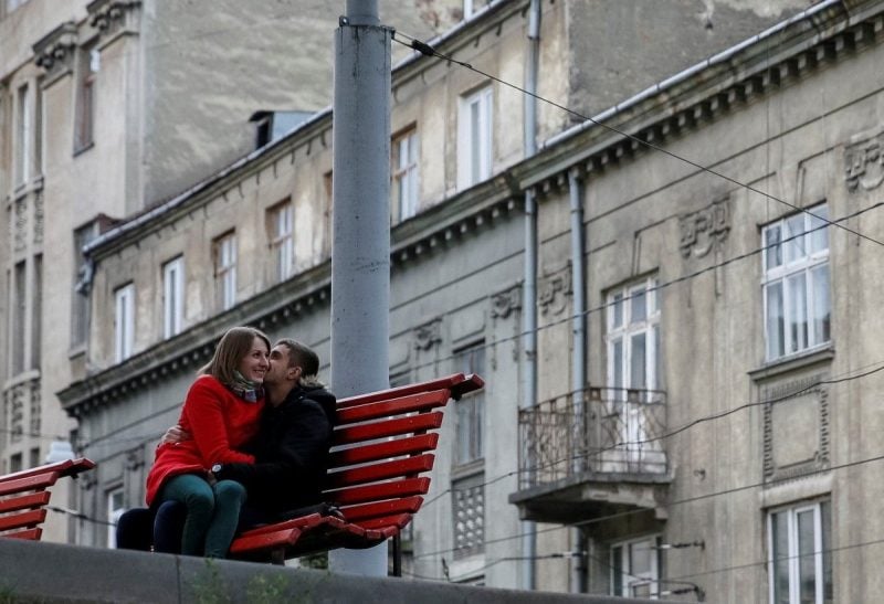 Специалист посоветовала, как перестать обращать внимание на мнение посторонних / фото REUTERS Специалист посоветовала, как перестать обращать внимание на мнение посторонних / фото REUTERS