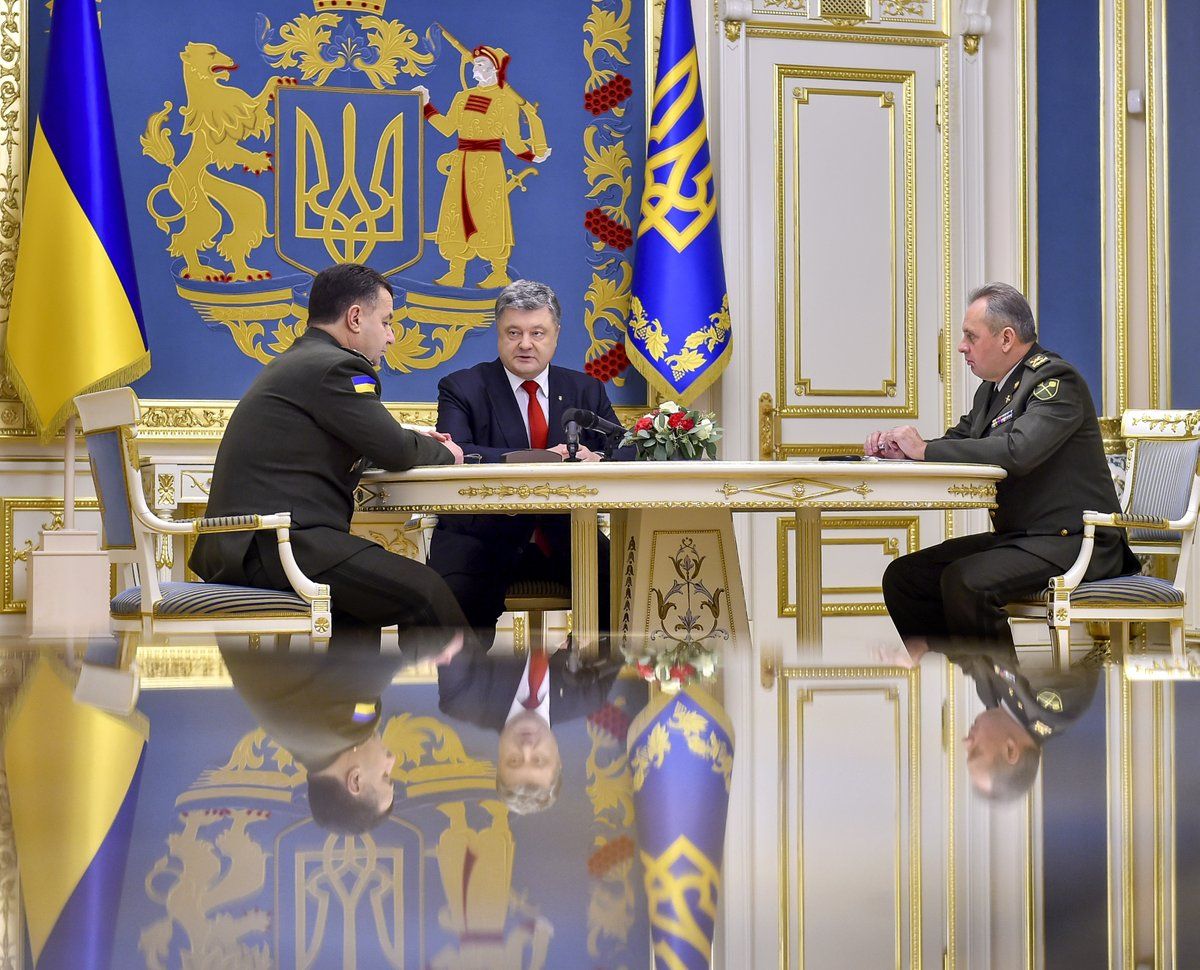 Порошенко заявив, що наразі формується більш ніж 100 тис. резерв першої черги / twitter.com/poroshenko Порошенко заявив, що наразі формується більш ніж 100 тис. резерв першої черги / twitter.com/poroshenko