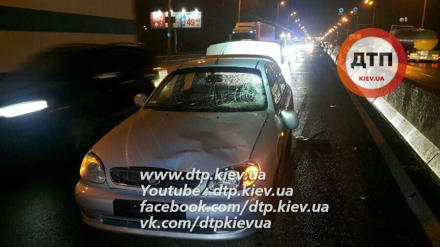 Кривава ДТП сталася у Києві на проспекті Ватутіна / dtp.kiev.ua Кривава ДТП сталася у Києві на проспекті Ватутіна / dtp.kiev.ua