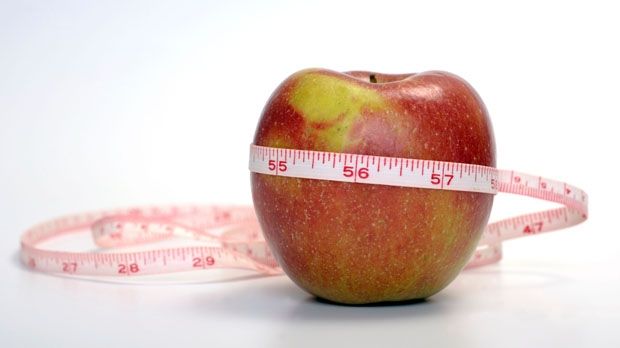 В леденце, например, содержится примерно 45 ккал, чуть больше, чем в яблоке \ cancerresearchuk.org