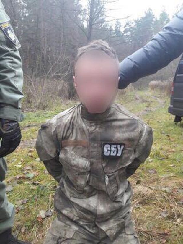 Преступники переоделись в форму СБУ / facebook.com/vadim.troyan Преступники переоделись в форму СБУ / facebook.com/vadim.troyan