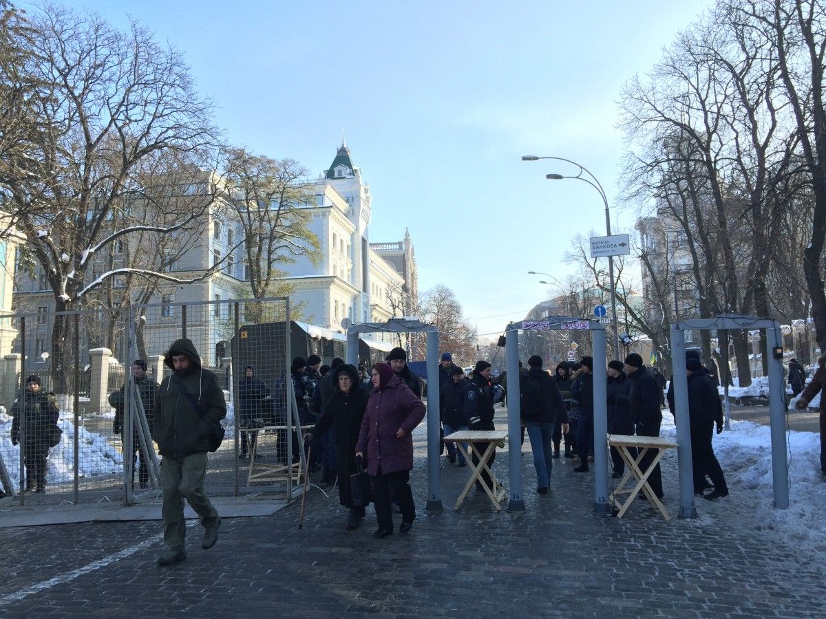 6,000 people rallied in central Kyiv Tuesday, Nov. 15 / Photo from UNIAN