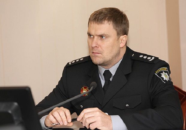 Аваков представил временно исполняющего обязанности начальника Нацполіції / npu.gov.ua Аваков представил временно исполняющего обязанности начальника Нацполіції / npu.gov.ua