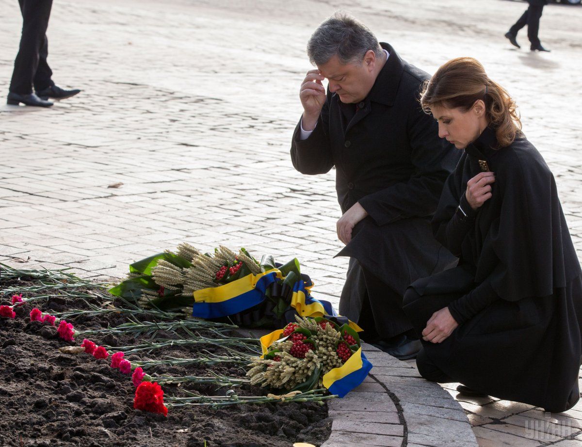 Порошенко отметил, что Голодомор невозможно вычеркнуть из истории / Фото УНИАН Порошенко отметил, что Голодомор невозможно вычеркнуть из истории / Фото УНИАН