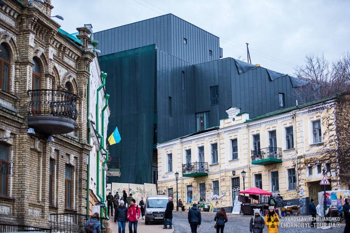 По версии киевлян, вид нового здания больше напоминает 