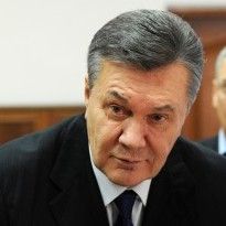Yanukovych's lawyers disrupt legal debate on treason case
