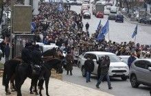 Thousands of teachers picket Rada, Cabinet over high tariffs, low wages (Photos)