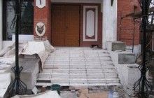 Вибух у дворі харківського кримінального авторитета: поліція вилучила відеозаписи з камер спостереження