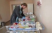 ВР відмовилася надати право лікарням приймати на роботу священнослужителів