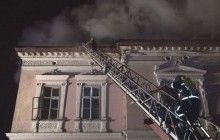 На Львівщині пожежа пошкодила старовинний палац (фото, відео)