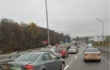Масова ДТП у Києві: зіштовхнулися одразу 12 автомобілів (відео)