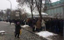 В НАПК призывают граждан сообщать о платных партийных митингах