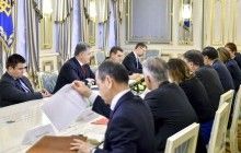 Poroshenko meets with G7, EU ambassadors