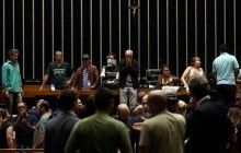 Митингующие в Бразилии проникли в здание Национального конгресса
