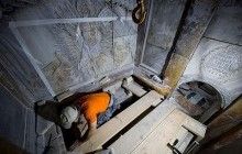 Реставраторы рассказывают о необычных явлениях, которые происходят во время реставрации Гроба Господня