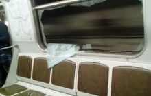 Чоловік, який розбив вікно у київському метро, через два місяці з'явився і відшкодував збитки