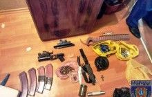 В Одесской области полиция нашла у АТОшника арсенал оружия и боеприпасов (видео)