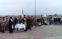 У Херсонській області встановили пам'ятник кримчанам, які загинули за Україну (відео)