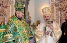 Румунська Церква подарувала православним Полтави частку мощей прп. Паїсія Величковського (рос.)