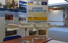 Україна вперше в історії пропонує союзникам новітню зброю та техніку у штаб-квартирі НАТО (фото)