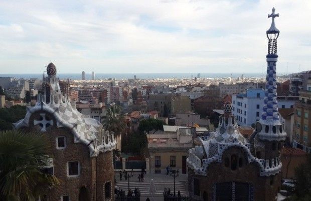Туроператор объяснил, почему украинские туристы застряли в Барселоне и пообещал компенсировать 15 евро