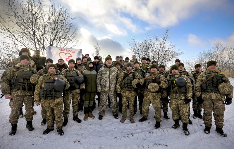 Порошенко на позициях ВСУ близ Горловки / president.gov.ua Порошенко на позициях ВСУ близ Горловки / president.gov.ua