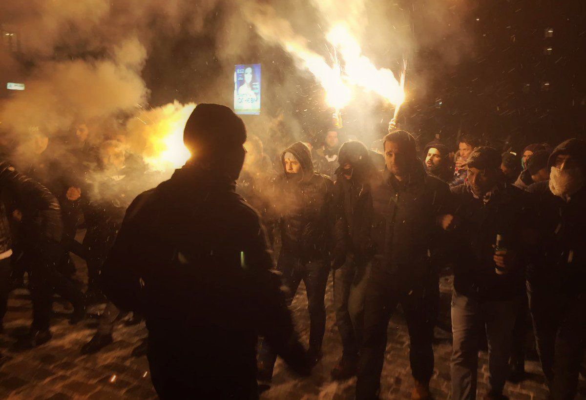Football fans turned violent on Tuesday evening / Photo from Twitter Football fans turned violent on Tuesday evening / Photo from Twitter