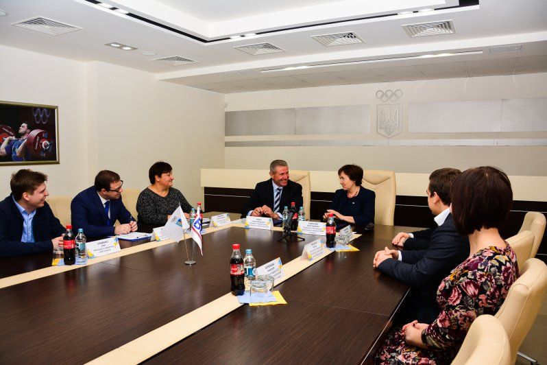 Підписантами договору виступили президент НОК Сергій Бубка та президент BDO в Україні Алла Савченко Підписантами договору виступили президент НОК Сергій Бубка та президент BDO в Україні Алла Савченко