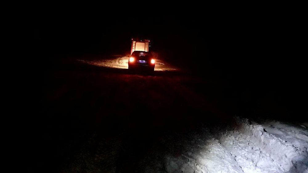 У Донецькій області за добу зі снігових заметів вивільнили 78 автомобілів / ДСНС У Донецькій області за добу зі снігових заметів вивільнили 78 автомобілів / ДСНС