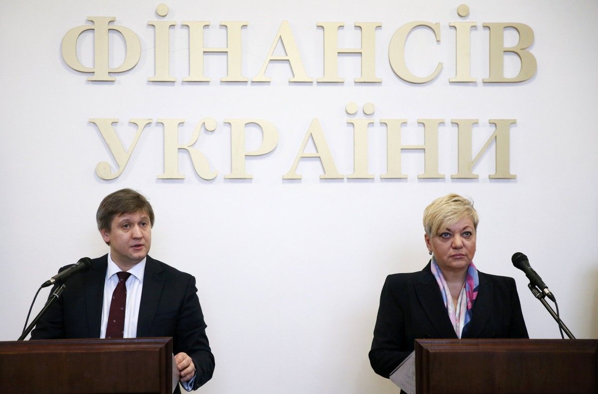 Александр Данилюк и Валерия Гонтарева / REUTERS