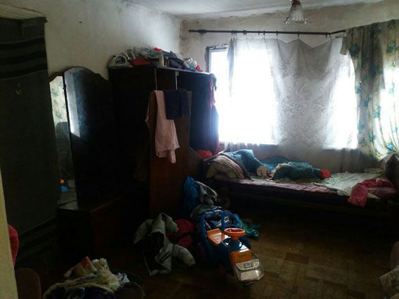 На Донеччині отримали обмороження діти, яких мати залишила у холодному будинку (фото) На Донеччині отримали обмороження діти, яких мати залишила у холодному будинку (фото)