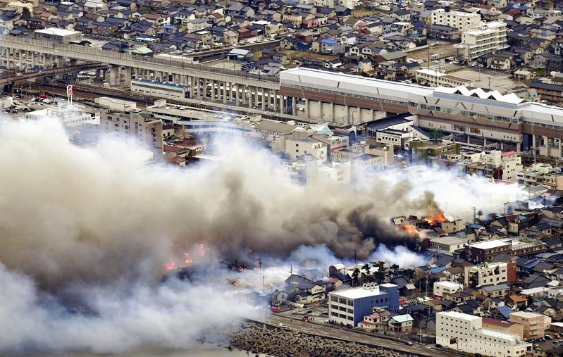 Из-за пожара двое человек получили небольшие травмы / the-japan-news Из-за пожара двое человек получили небольшие травмы / the-japan-news