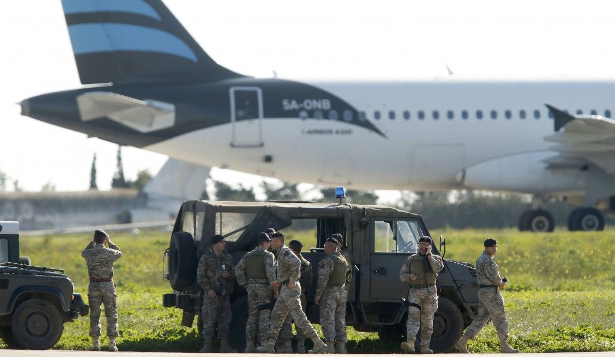 Похищен ливийский авиалайнер на Мальте / фото Reuters