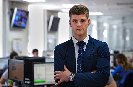 Сотрудник ТВ Звезда Павел Обухов / tvzvezda.ru Сотрудник ТВ Звезда Павел Обухов / tvzvezda.ru