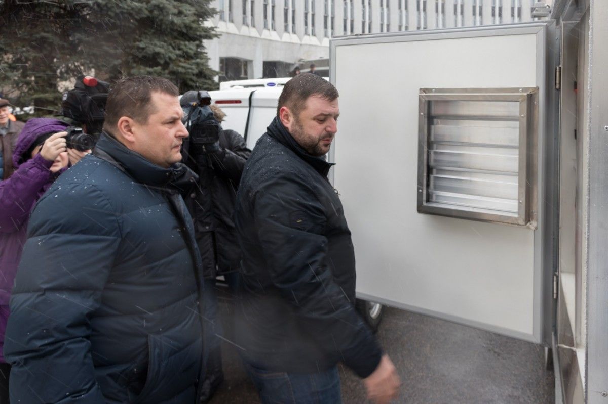 В Днепре появились уникальные для Украины спецавтомобили для перевозки бродячих животных В Днепре появились уникальные для Украины спецавтомобили для перевозки бродячих животных