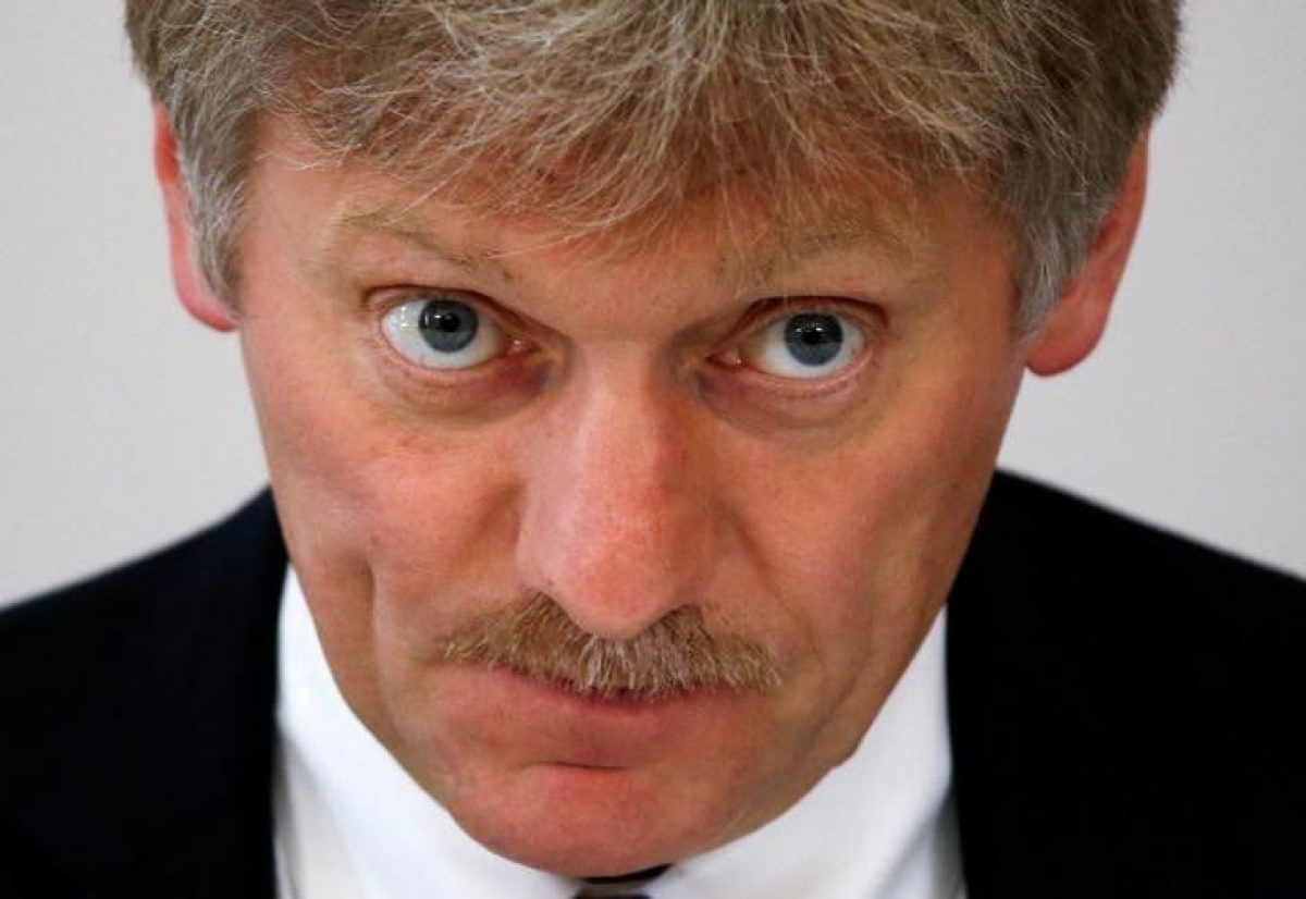Песков прокомментировал версию российского следа в покушении на Шефира