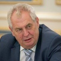 Ни водки, ни денег из России – президент Чехии отрицает, что является пророссийским политиком