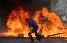 Протести в Ріо: поліцейські, які сховалися в церквах, обстріляли демонстрантів (фото)