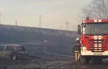 В болгарской деревне начался пожар после взрыва поезда: разрушены дома, есть жертвы (фото, видео)