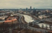 В Вильнюсе местные жители находят в почтовых ящиках приглашения переселяться в Россию (фото)