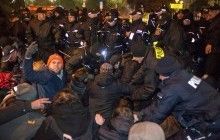 Глава МВД Польши призвал расценивать акции протеста как попытку переворота