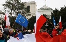 Протесты оппозиции в Польше: Туск поблагодарил борцов за европейские стандарты