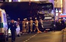 В центре Берлина грузовик въехал в толпу людей, полиция допускает теракт