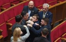 В Раде снова драка: на этот раз между двумя депутатами - от БПП и внефракционным (фото, видео)