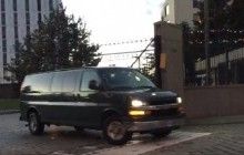 З території посольства Росії у США виїжджають фургони без номерів - журналістка (відео)