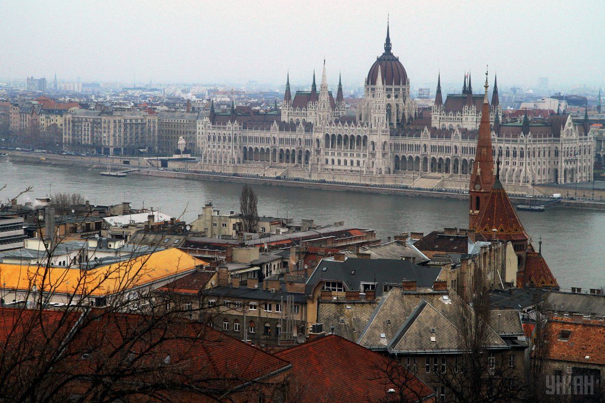 Решение Венгрии принято после подписания Украиной Закона 