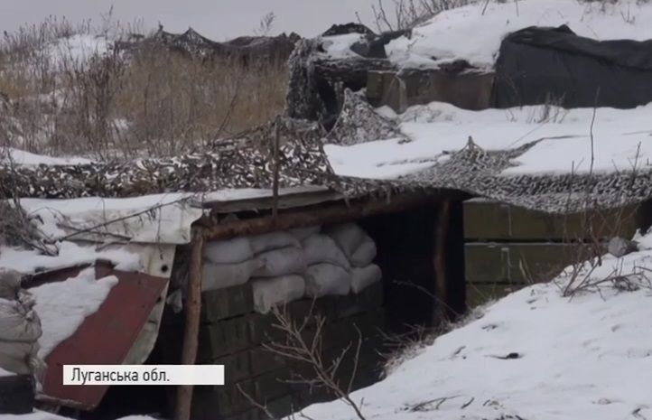 російська зброя потрапляє до рук бойовиків у коробках з-під цукерок та печива російських "гумконвоїв" / Скриншот російська зброя потрапляє до рук бойовиків у коробках з-під цукерок та печива російських "гумконвоїв" / Скриншот