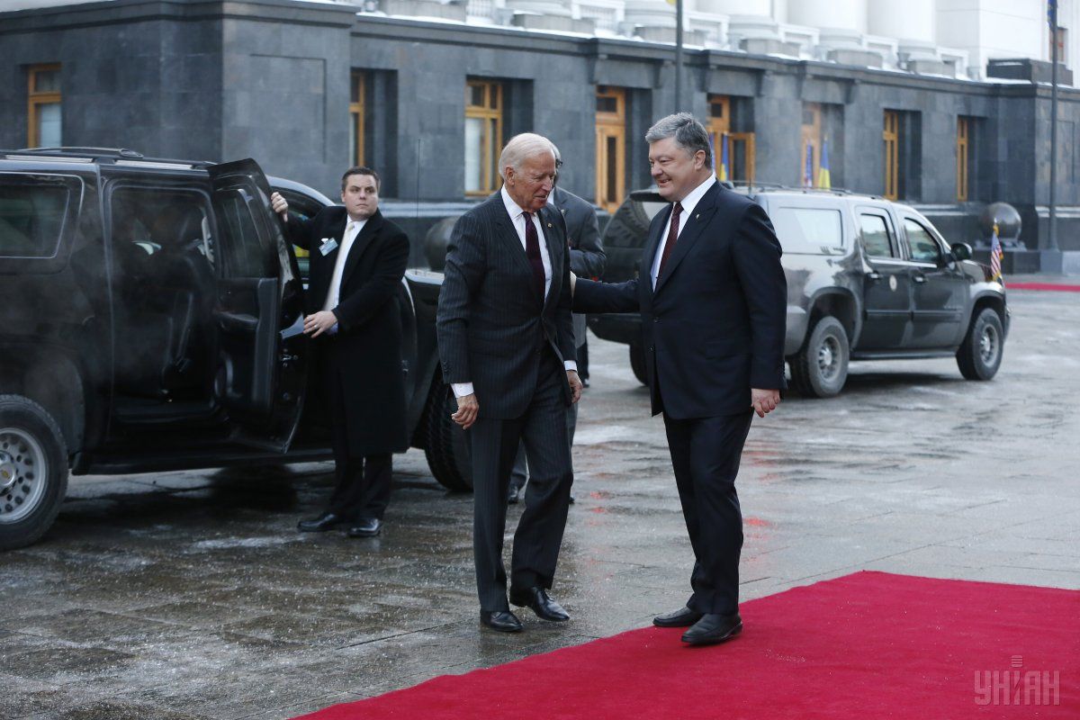 Порошенко на встрече с Байденом заявил, что РФ пытается дестабилизировать внутреннюю ситуацию, спровоцировать беспорядок / УНИАН